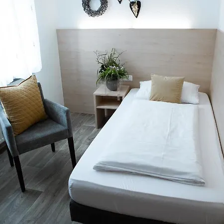 Frühstückspension Landhaus Sonnenhof 3*
